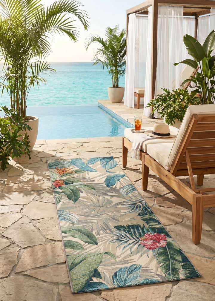 2' 7 x 7' Easy-Clean Botanical Indoor / Outdoor Runner Rug