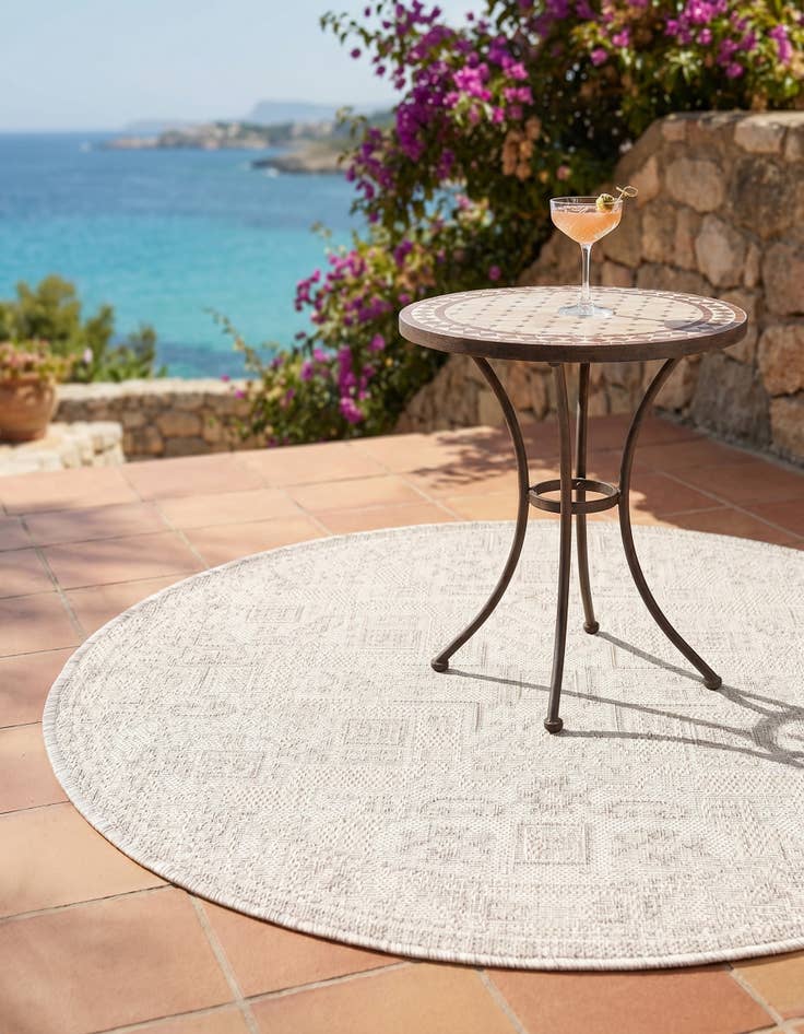 Detail image of 3' x 3' Easy-Clean Aztec Indoor / Outdoor Round Rug
