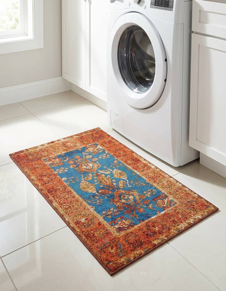 Detail image of 2' x 3' Easy-Clean Traditional Indoor / Outdoor Rug