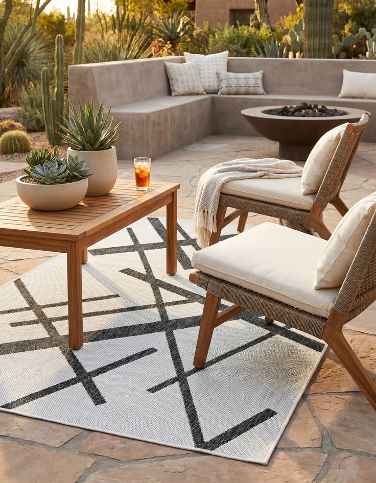 Detail image of 4' x 6' Easy-Clean Modern Indoor / Outdoor Rug