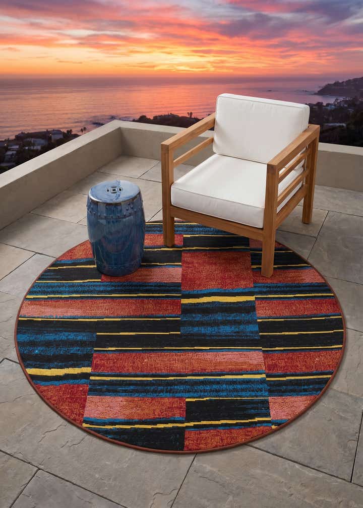 4' x 4' Easy-Clean Modern Indoor / Outdoor Round Rug