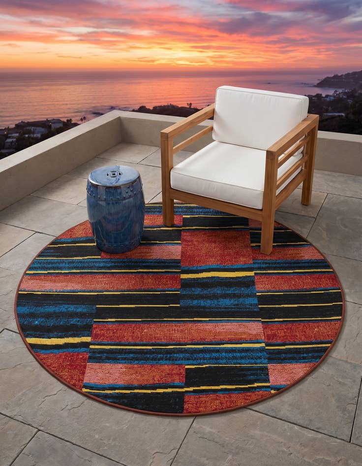 Detail image of 4' x 4' Easy-Clean Modern Indoor / Outdoor Round Rug