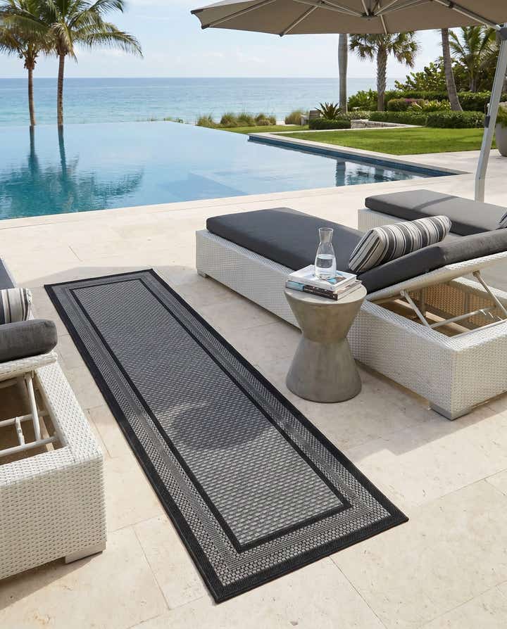 2' x 8' Easy-Clean Border Indoor / Outdoor Runner Rug