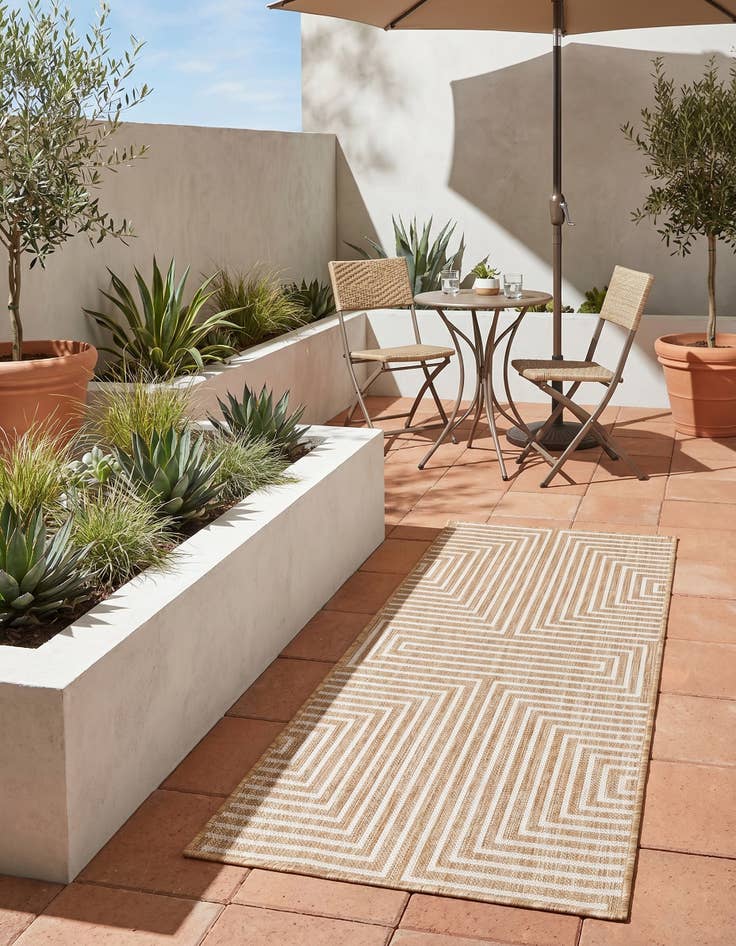 Detail image of 2' x 4' Easy-Clean Modern Indoor / Outdoor Runner Rug