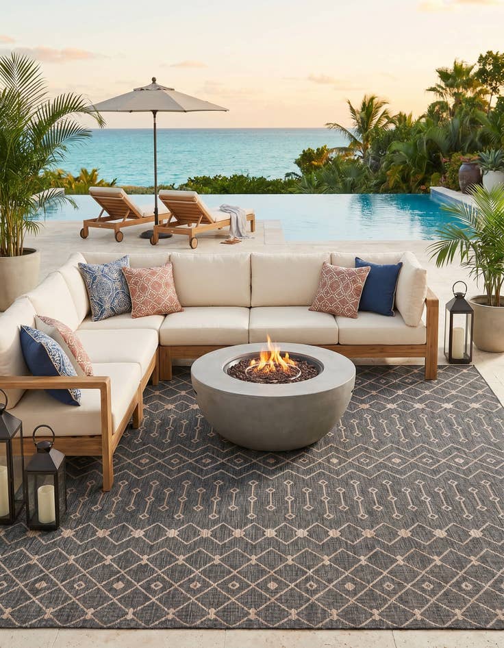 Detail image of 10' 8 x 10' 8 Easy-Clean Trellis Indoor / Outdoor Square Rug