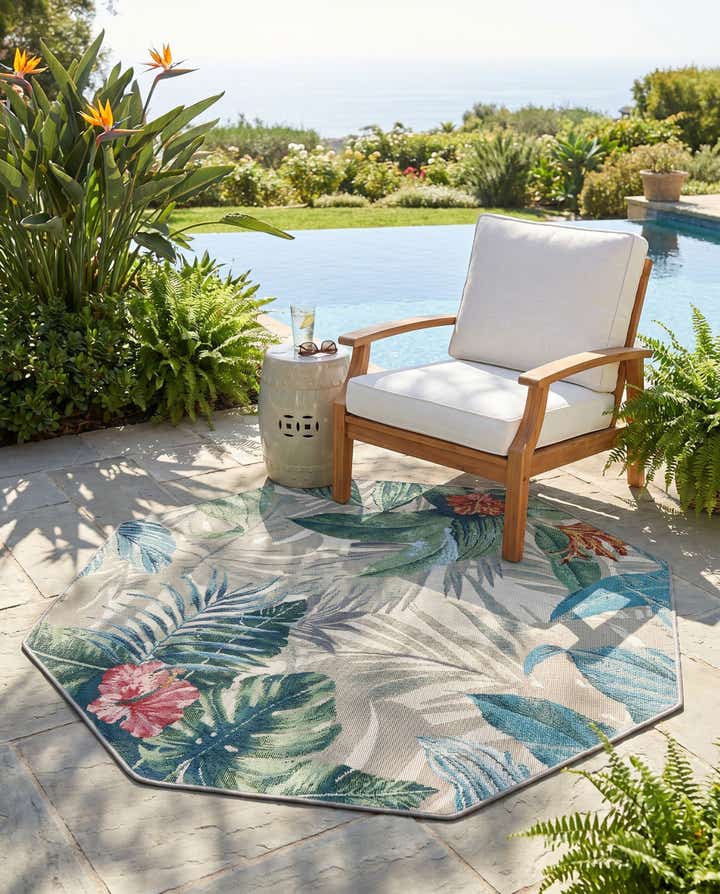 4' x 4' Easy-Clean Botanical Indoor / Outdoor Octagon Rug