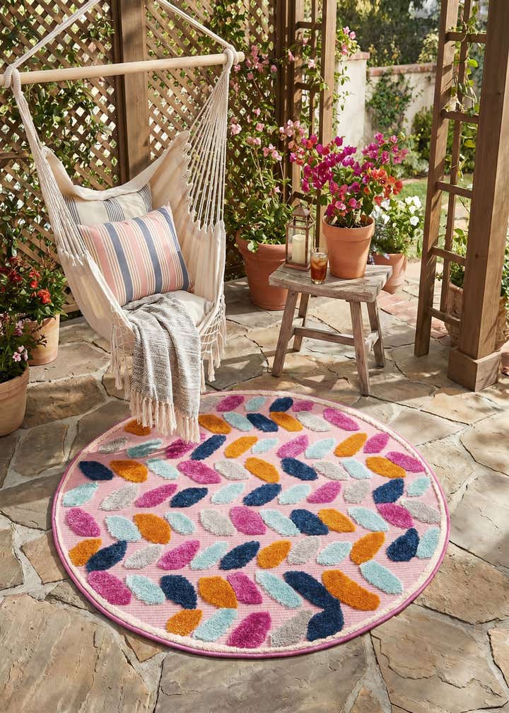 3' 3 x 3' 3 Easy-Clean Aruba Indoor / Outdoor Round Rug