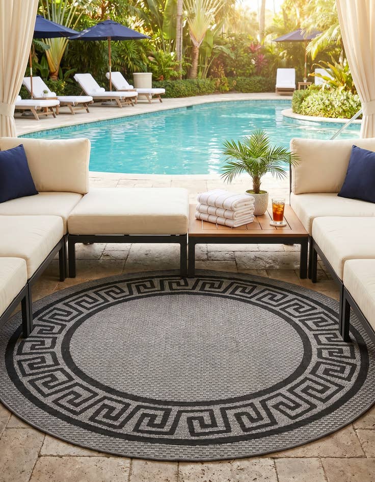 Detail image of 6' x 6' Easy-Clean Border Indoor / Outdoor Round Rug