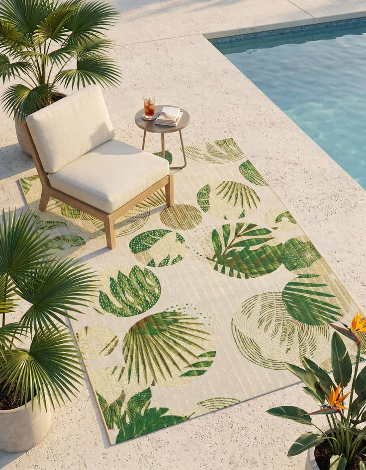 Detail image of 5' x 7' Easy-Clean Botanical Indoor / Outdoor Rug