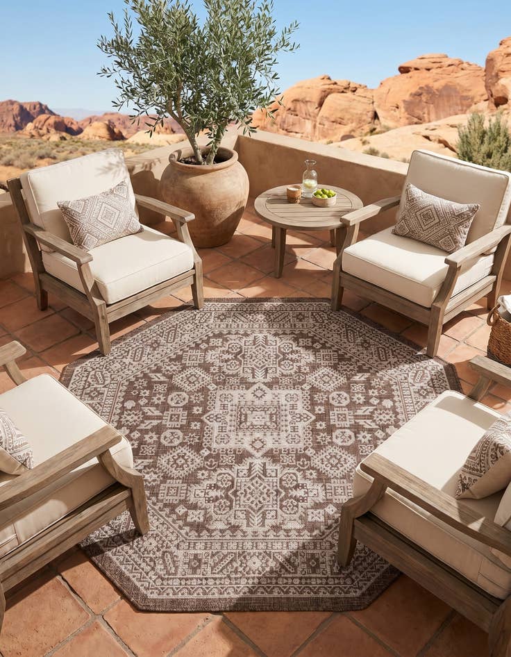 Detail image of 5' 3 x 5' 3 Easy-Clean Aztec Indoor / Outdoor Octagon Rug