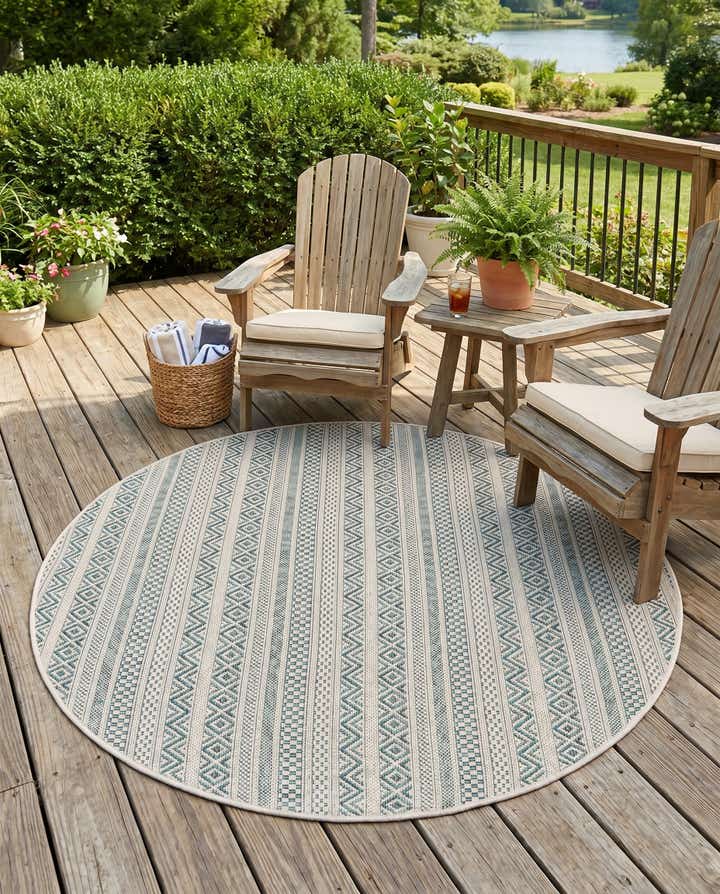 4' x 4' Easy-Clean Striped Indoor / Outdoor Round Rug