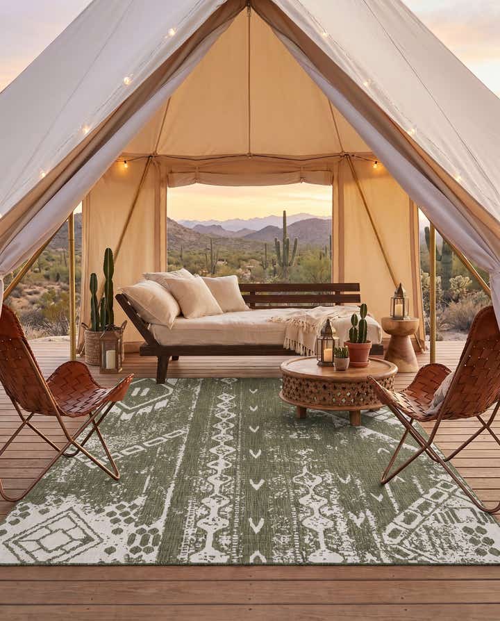 7' 10 x 10' Easy-Clean Bohemian Indoor / Outdoor Rug