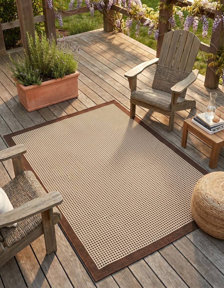 Detail image of 5' x 7' Easy-Clean Border Indoor / Outdoor Rug