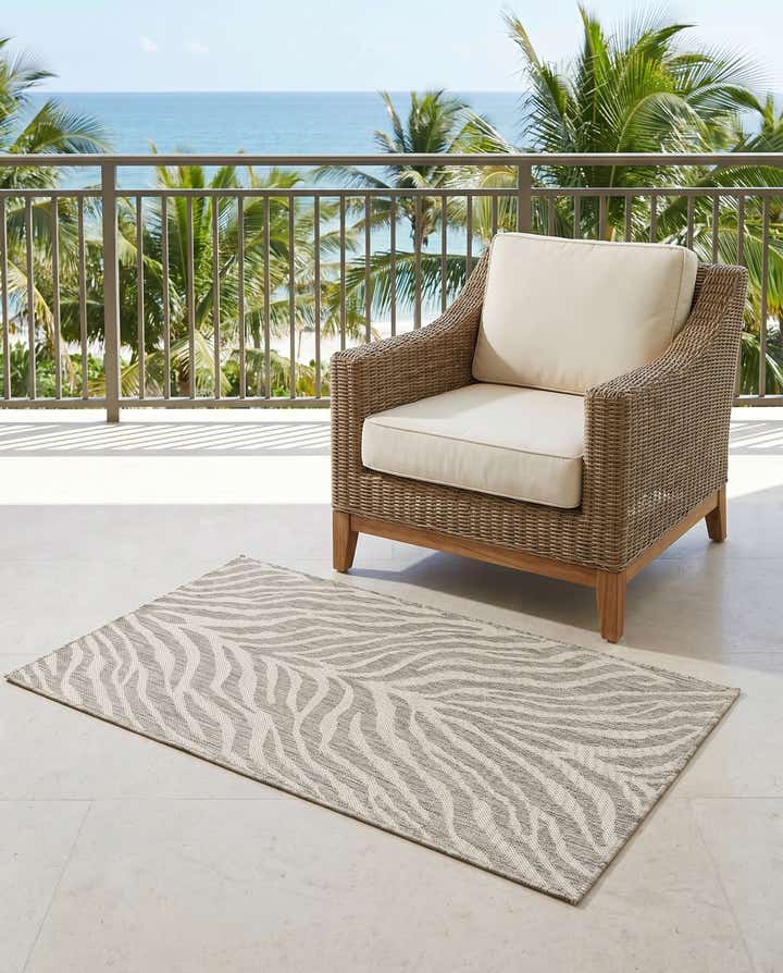 3' x 5' 3 Easy-Clean Safari Indoor / Outdoor Rug