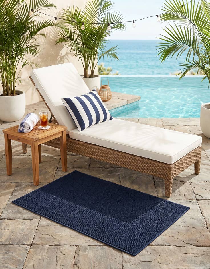 Detail image of 2' x 3' 1 Easy-Clean Solid Indoor / Outdoor Rug