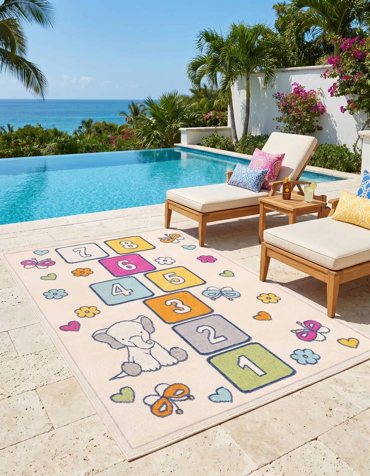 Detail image of 5' 3 x 7' 7 Easy-Clean Indoor / Outdoor Rug