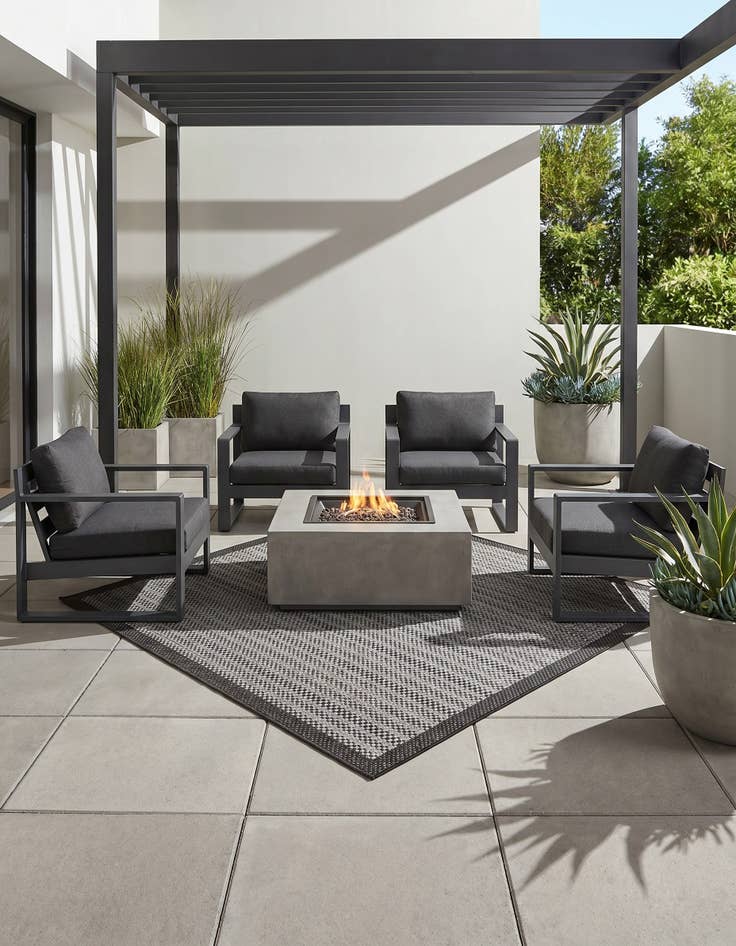 Detail image of 6' x 6' Easy-Clean Border Indoor / Outdoor Square Rug