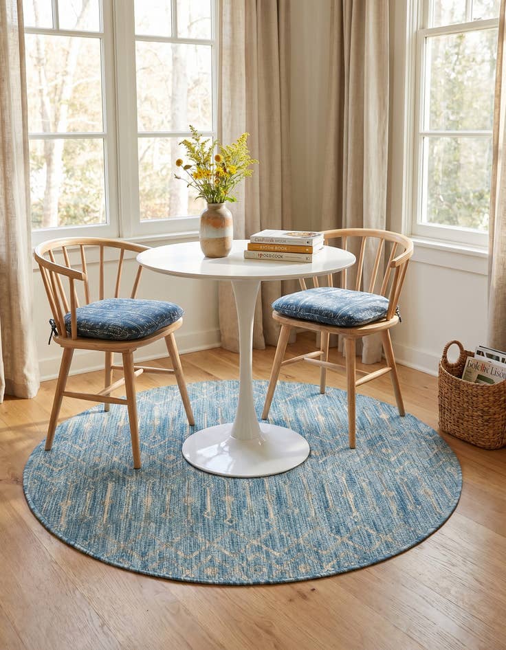 Detail image of 4' x 4' Easy-Clean Trellis Indoor / Outdoor Round Rug