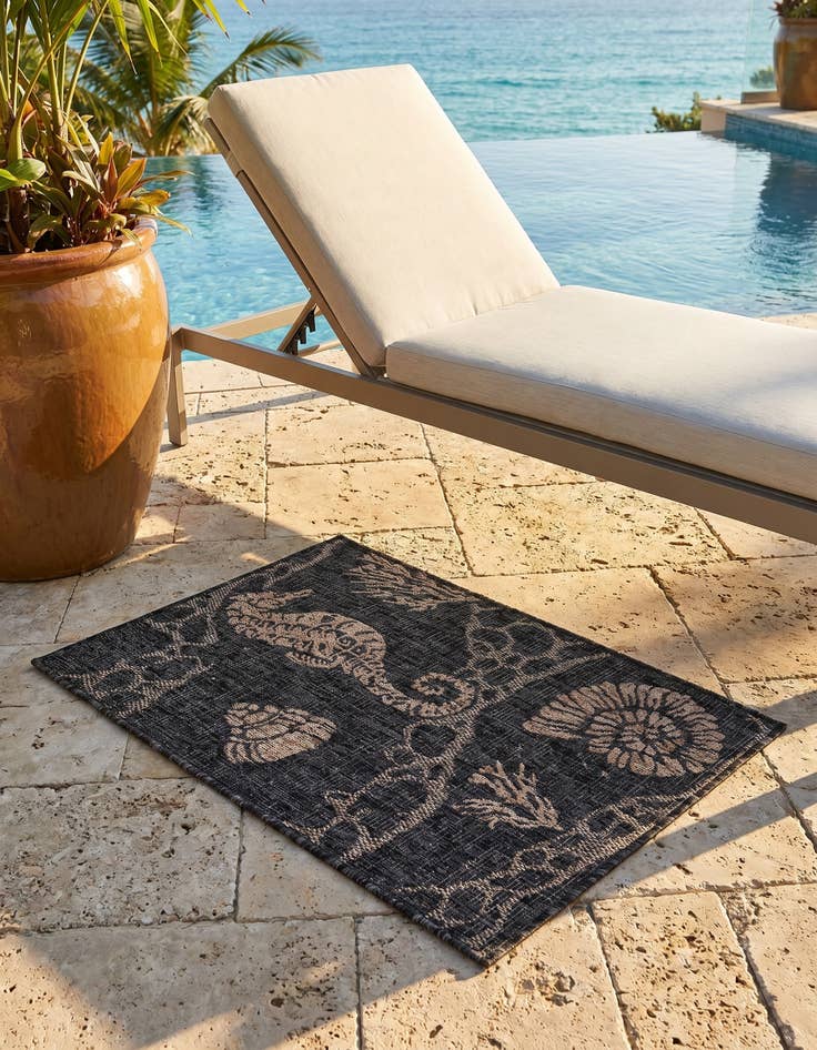 Detail image of 2' x 3' Easy-Clean Coastal Indoor / Outdoor Rug