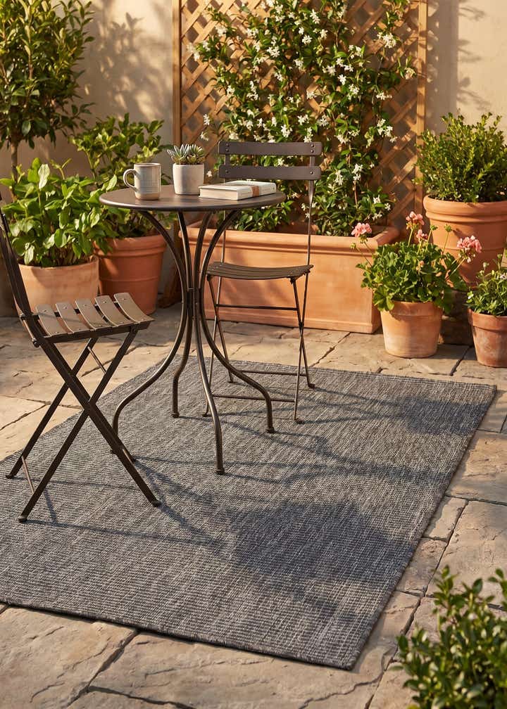 3' 1 x 5' 3 Easy-Clean Solid Indoor / Outdoor Rug