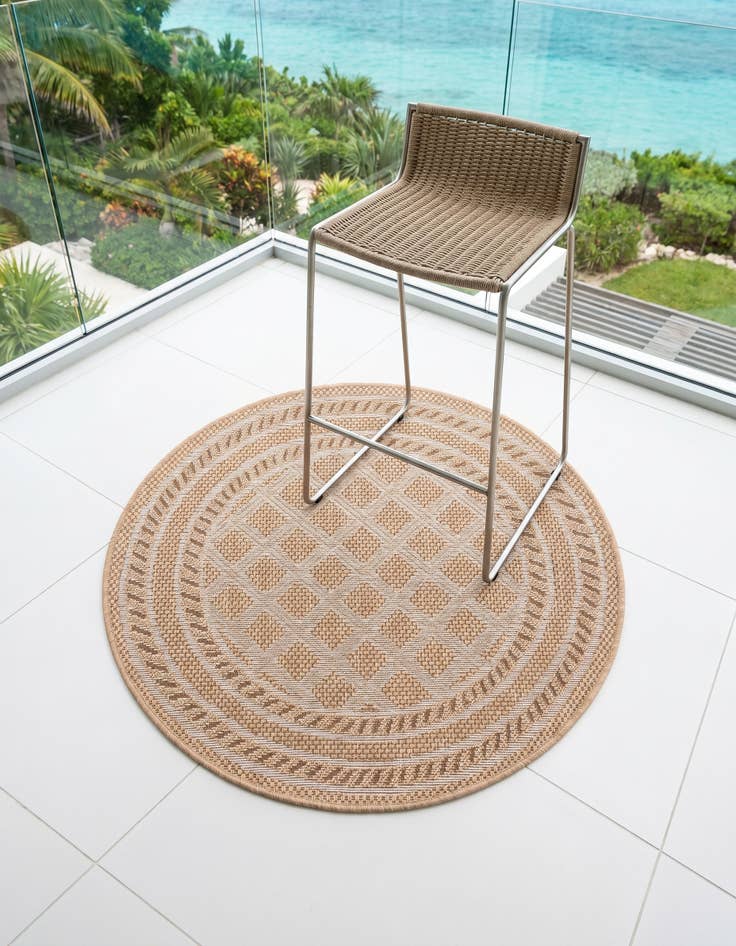 Detail image of 3' 3 x 3' 3 Easy-Clean Trellis Indoor / Outdoor Round Rug