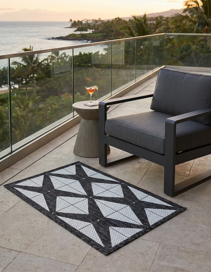 2' x 3' Easy-Clean Modern Indoor / Outdoor...