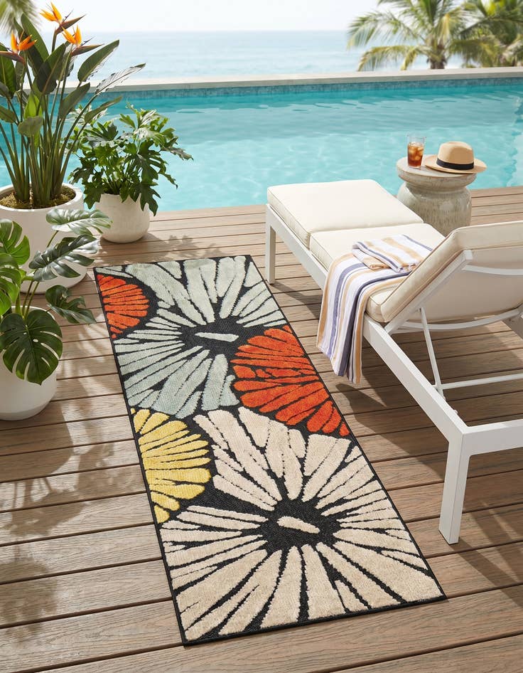 Detail image of 2' x 6' Easy-Clean Casablanca Indoor / Outdoor Runner Rug