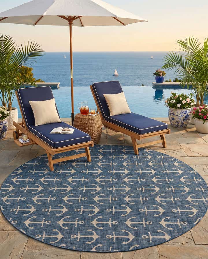 13' x 13' Easy-Clean Coastal Indoor / Outdoor Round Rug