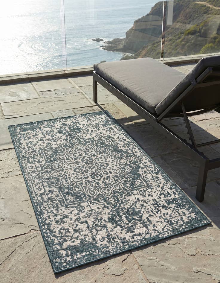 Detail image of 3' x 5' 3 Easy-Clean Jill Zarin Dubai Indoor / Outdoor Rug