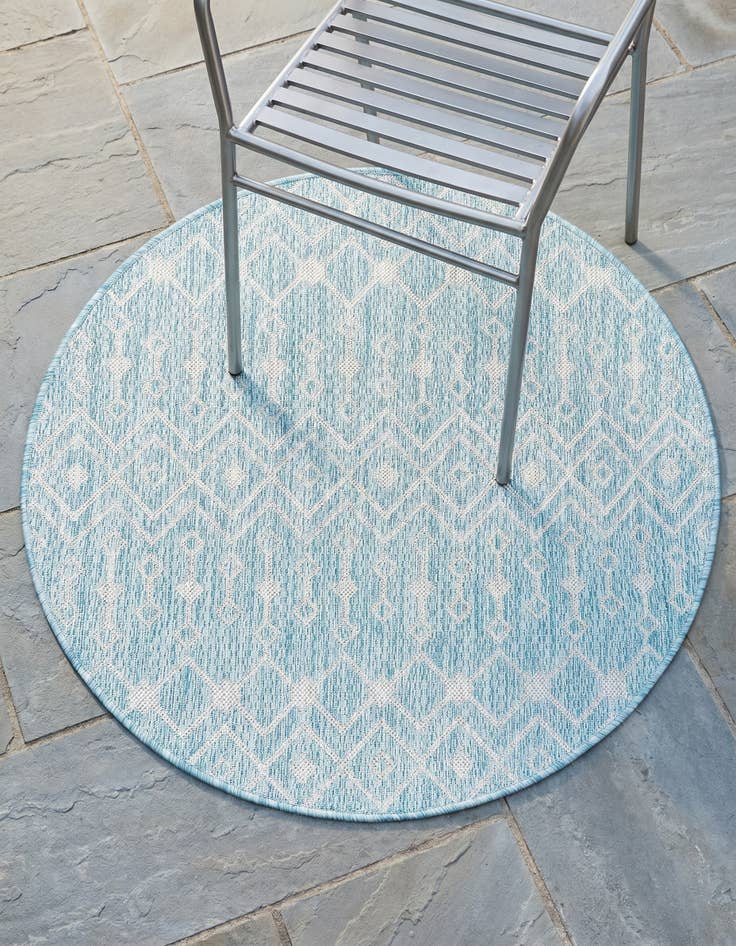 Detail image of 3' x 3' Easy-Clean Trellis Indoor / Outdoor Round Rug