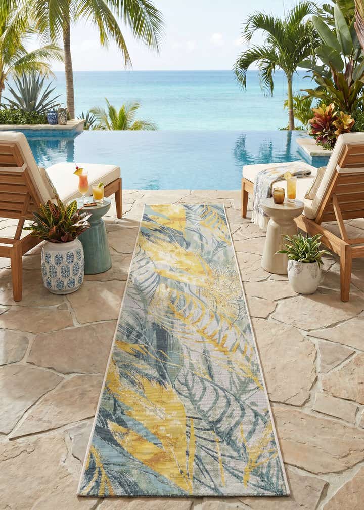 2' x 8' Easy-Clean Botanical Indoor / Outdoor Runner Rug