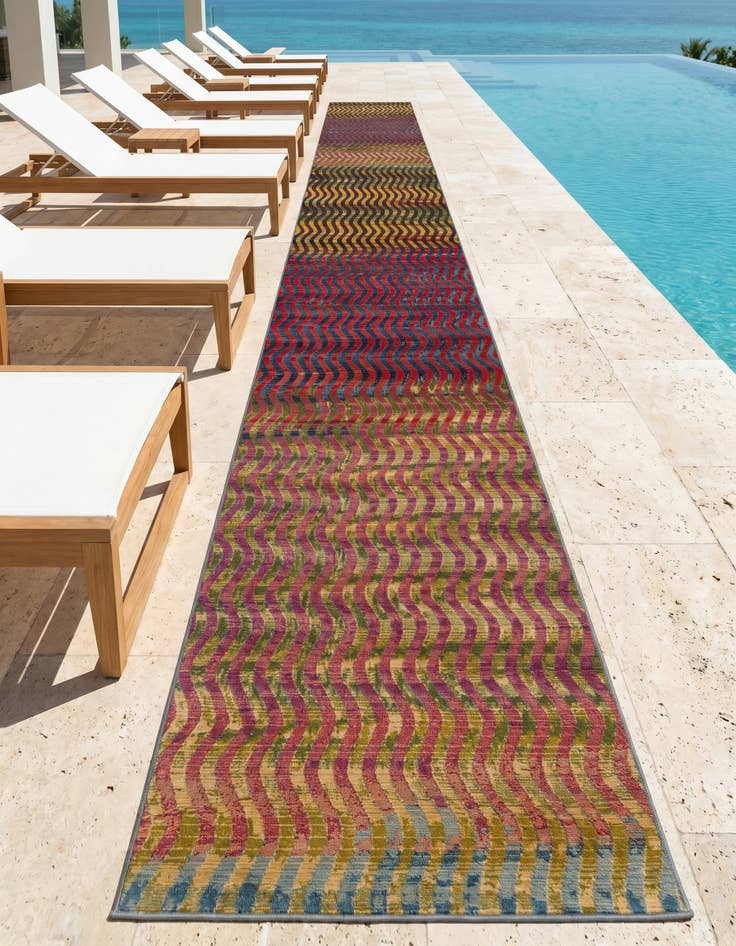 Detail image of 2' 7 x 12' Easy-Clean Modern Indoor / Outdoor Runner Rug