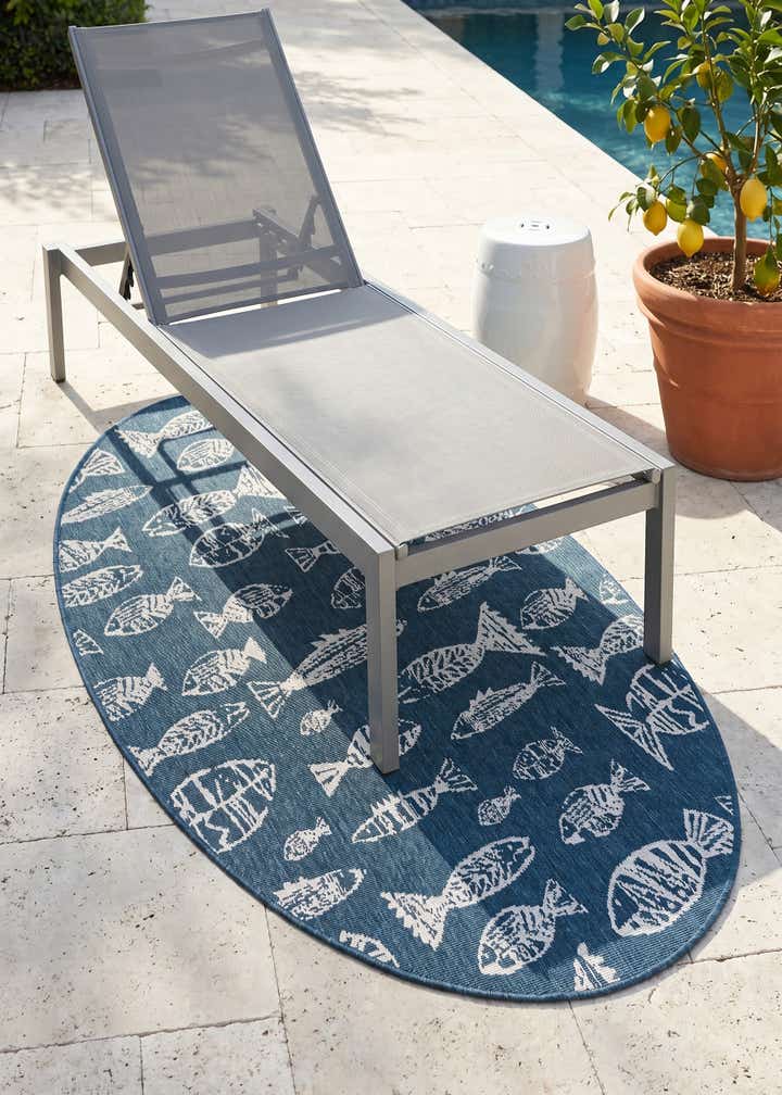 4' x 6' Easy-Clean Coastal Indoor / Outdoor Oval Rug
