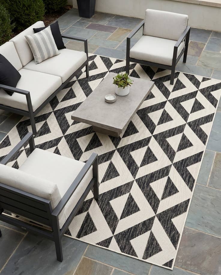 Detail image of 5' 3 x 8' Easy-Clean Jill Zarin Napa Indoor / Outdoor Rug