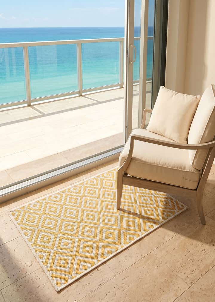 2' x 3' Easy-Clean Jill Zarin Costa Rica Indoor / Outdoor Rug