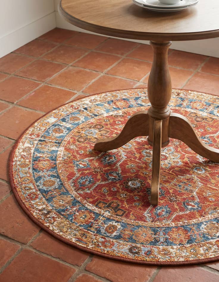 Detail image of 3' x 3' Easy-Clean Traditional Indoor / Outdoor Round Rug