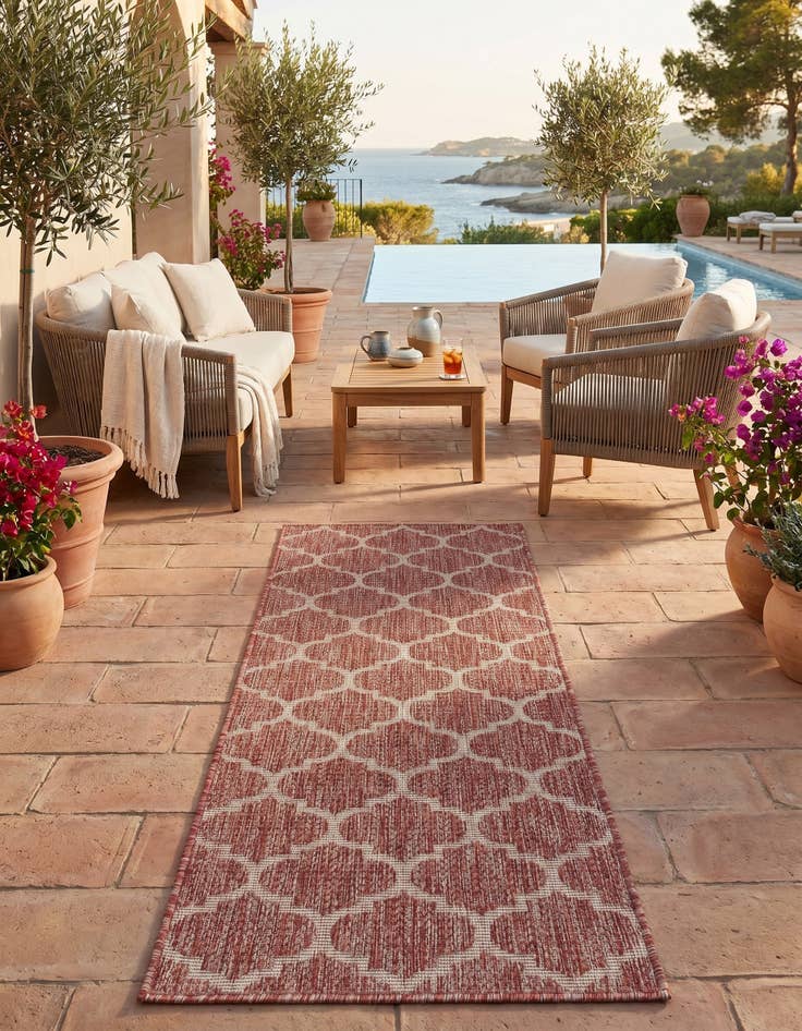 Detail image of 2' x 6' Easy-Clean Lattice Indoor / Outdoor Runner Rug
