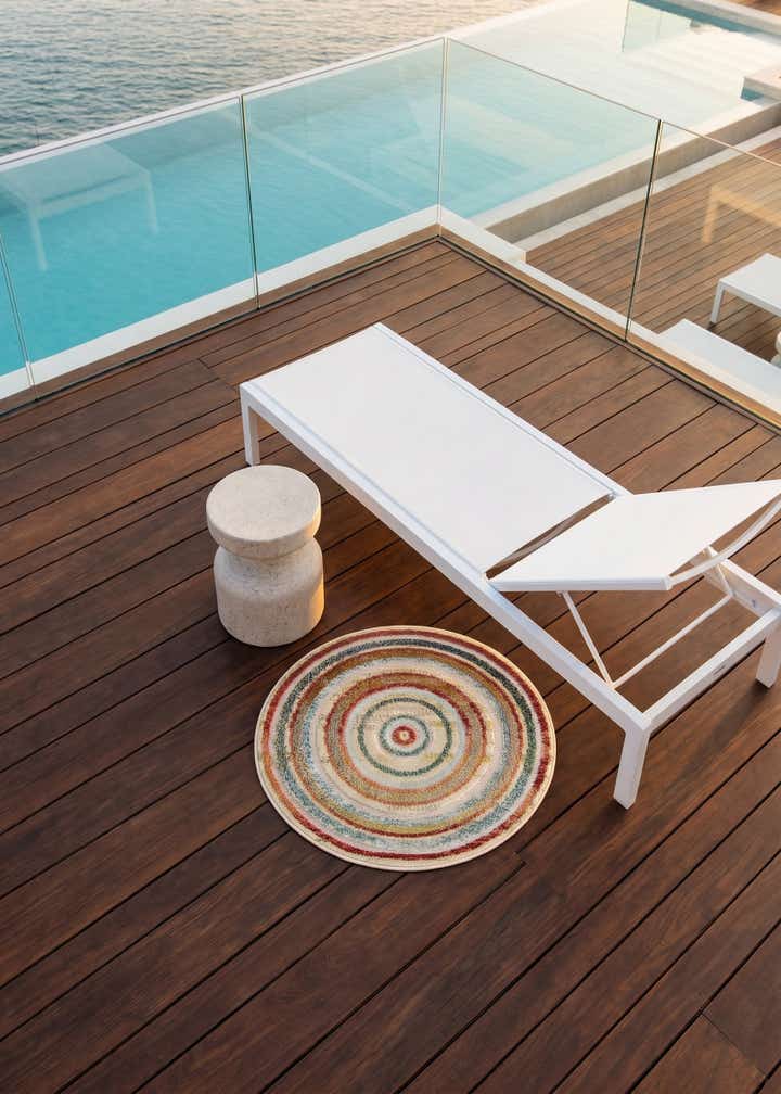 3' x 3' Easy-Clean Casablanca Indoor / Outdoor Round Rug