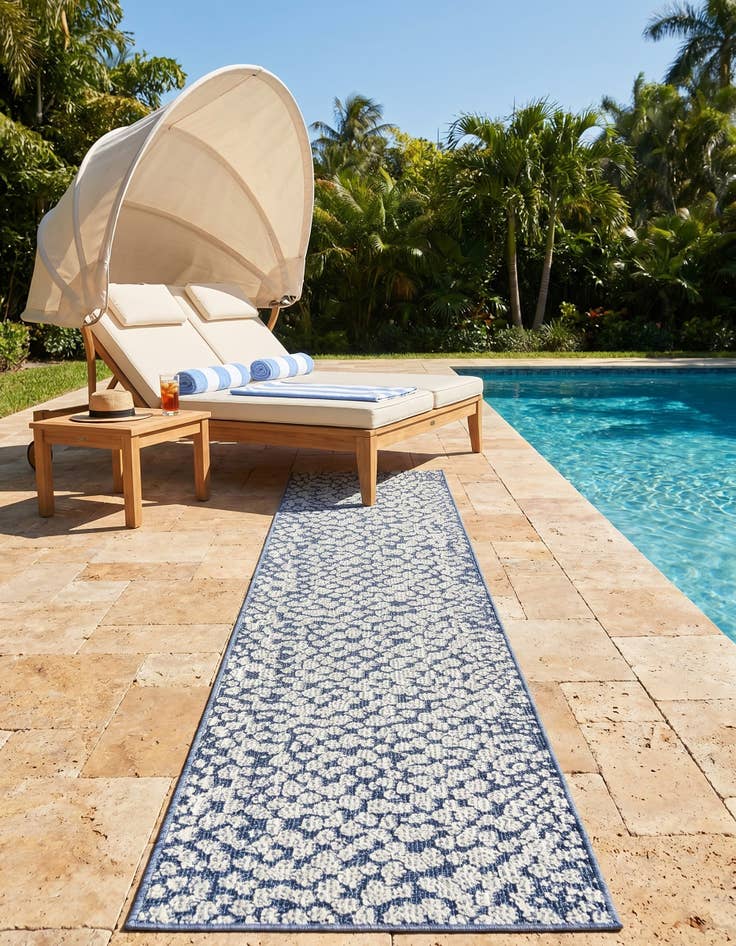 Detail image of 2' x 8' Easy-Clean Safari Indoor / Outdoor Runner Rug