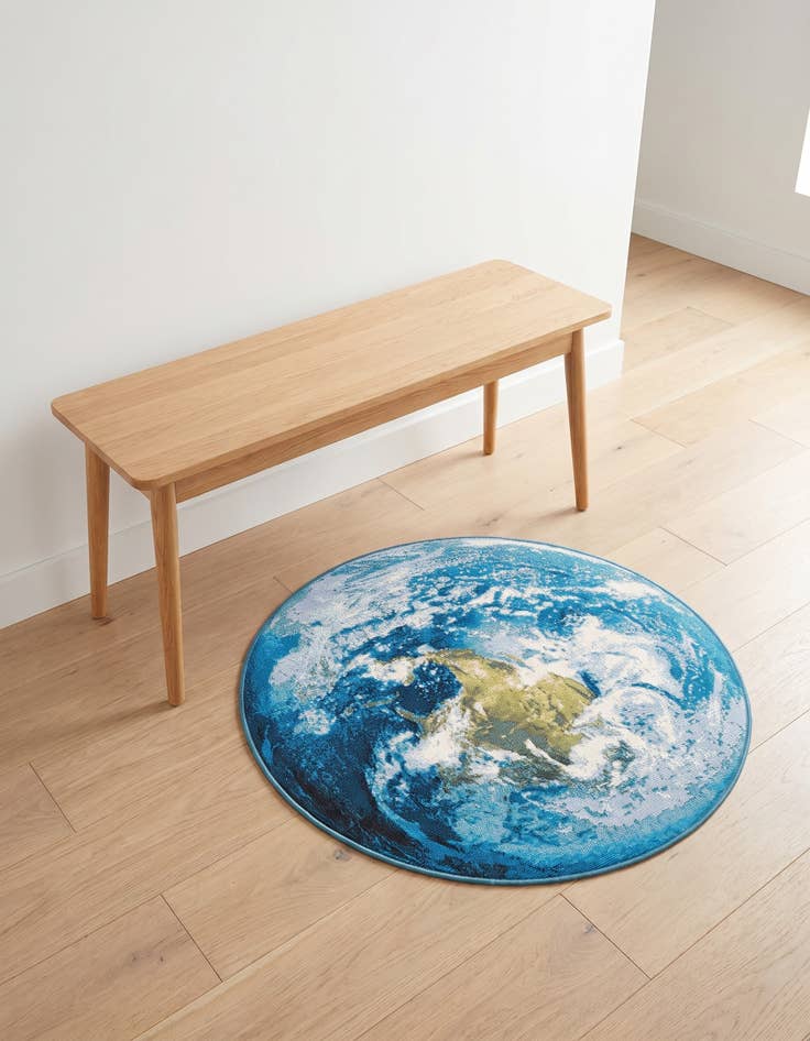 Detail image of 3' 3 x 3' 3 Easy-Clean Modern Indoor / Outdoor Round Rug