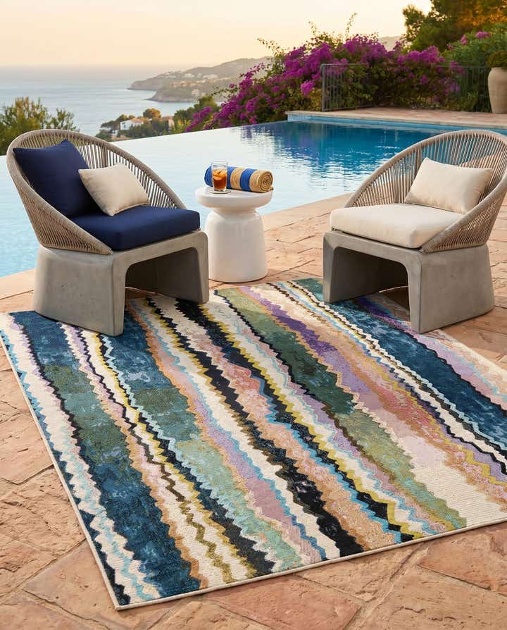 5' x 7' Easy-Clean Modern Indoor / Outdoor Rug