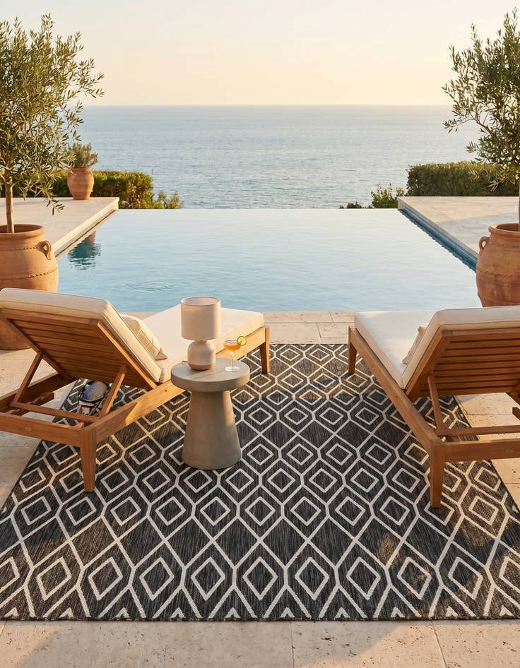 Detail image of 7' 10 x 10' Easy-Clean Jill Zarin Turks and Caicos Indoor / Outdoor Rug