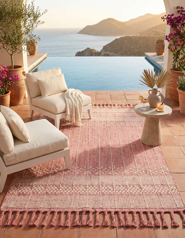Detail image of 5' 1 x 8' Easy-Clean Eco Bohemian Indoor / Outdoor Rug