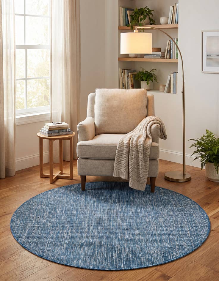 Detail image of 4' x 4' Easy-Clean Solid Indoor / Outdoor Round Rug