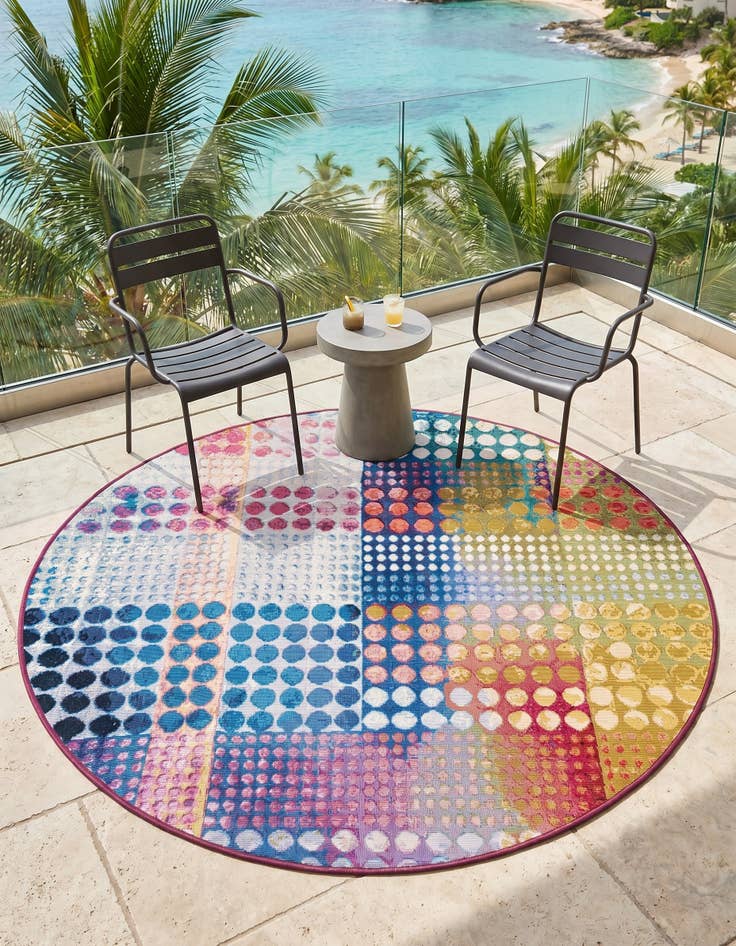 Detail image of 5' x 5' Easy-Clean Modern Indoor / Outdoor Round Rug