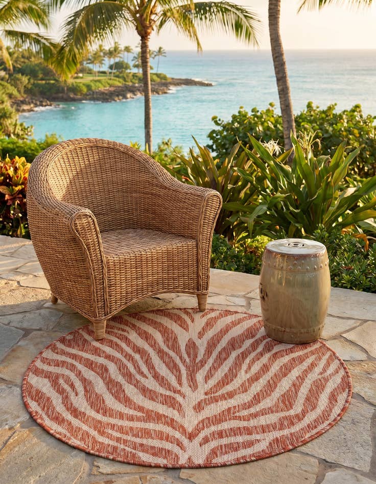 Detail image of 3' x 3' Easy-Clean Safari Indoor / Outdoor Round Rug