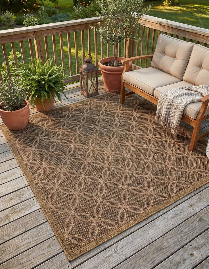Detail image of 6' x 6' Easy-Clean Lattice Indoor / Outdoor Square Rug