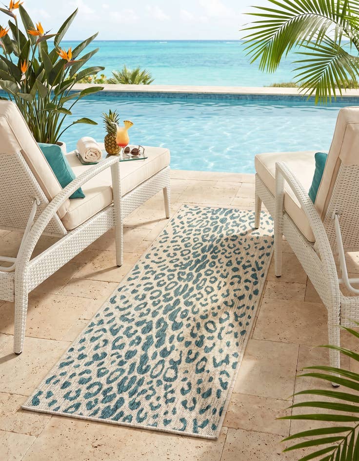 Detail image of 2' x 6' Easy-Clean Safari Indoor / Outdoor Runner Rug