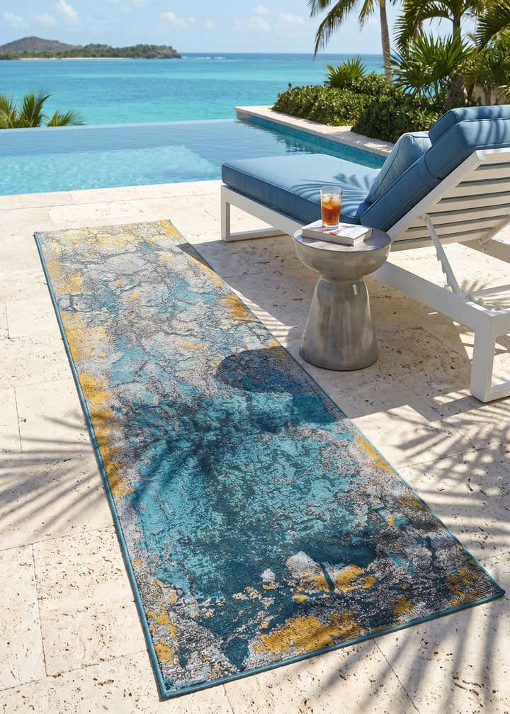 2' x 8' Easy-Clean Modern Indoor / Outdoor Runner Rug