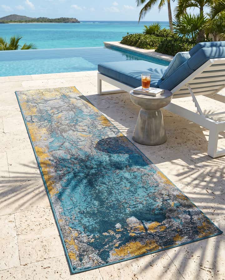 2' x 8' Easy-Clean Modern Indoor / Outdoor Runner Rug